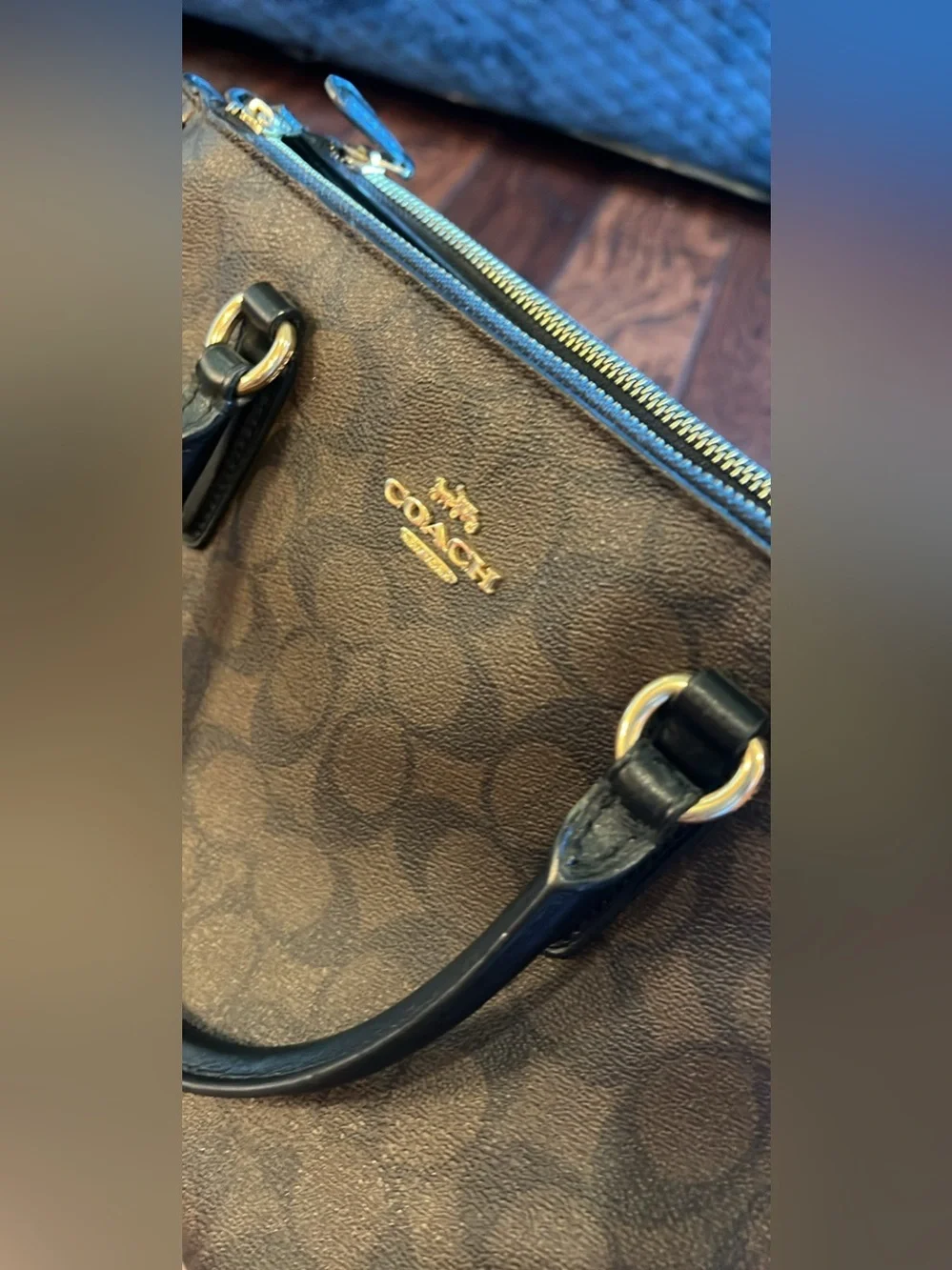 Coach Surrey Carryall Signature Satchel F67026